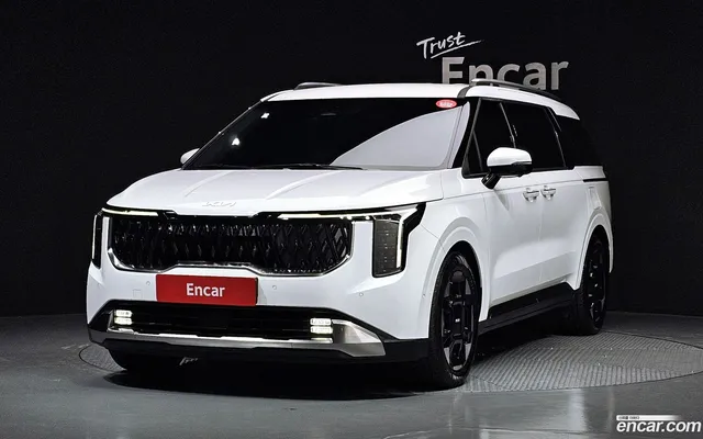 Kia Carnival 7 — миниатюра 1