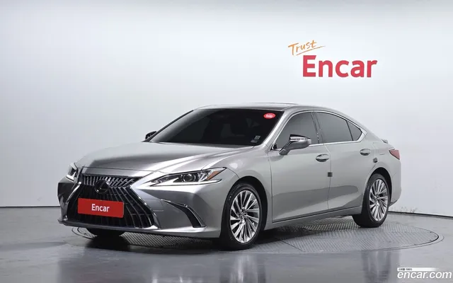 Lexus ES 300h — миниатюра 1