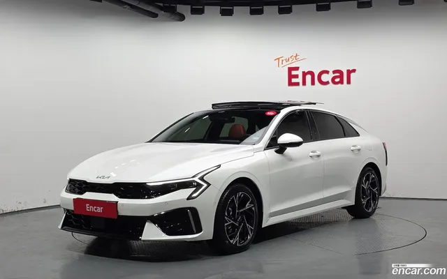 Kia K5 Hybrid — миниатюра 1