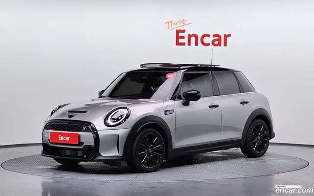 MINI Cooper S 5 — миниатюра 1