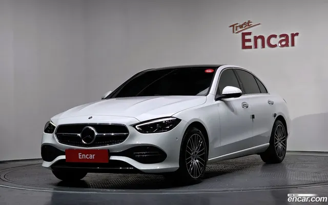 Mercedes-Benz C-Class (W206) C200 — миниатюра 1