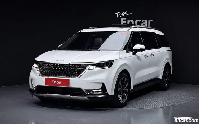 Kia Carnival 7 — миниатюра 1