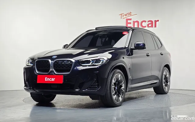 BMW iX3 M — миниатюра 1