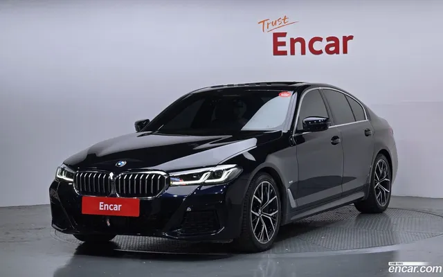 BMW 5 Series (G30) 530i M — миниатюра 1