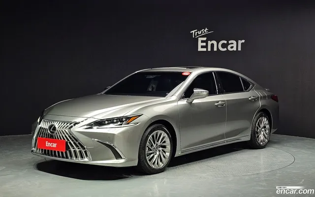 Lexus ES 300h — миниатюра 1