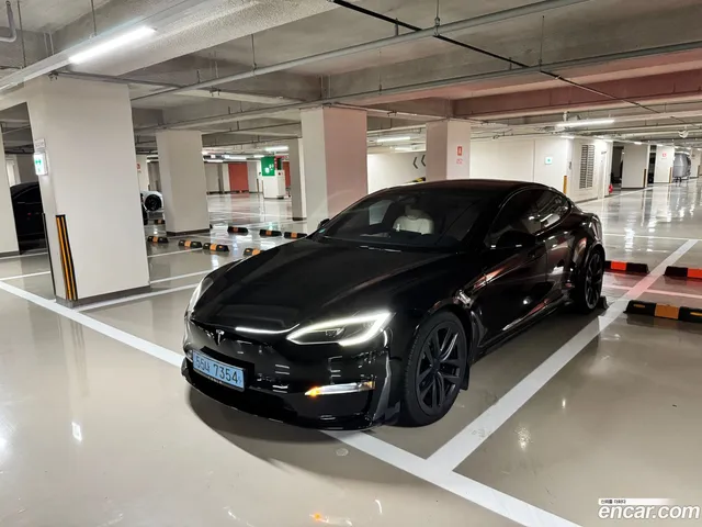 Tesla Model S AWD — миниатюра 1