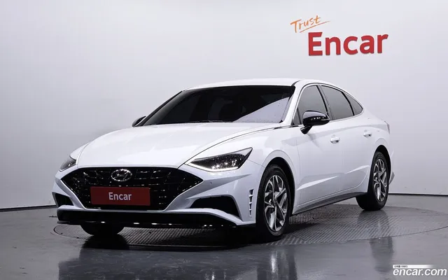 Hyundai Sonata (DN8) 2.0 — миниатюра 1