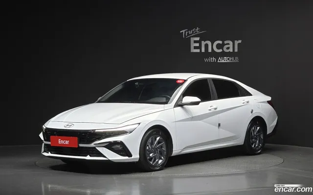 Hyundai Avante CN7 Hybrid — миниатюра 1