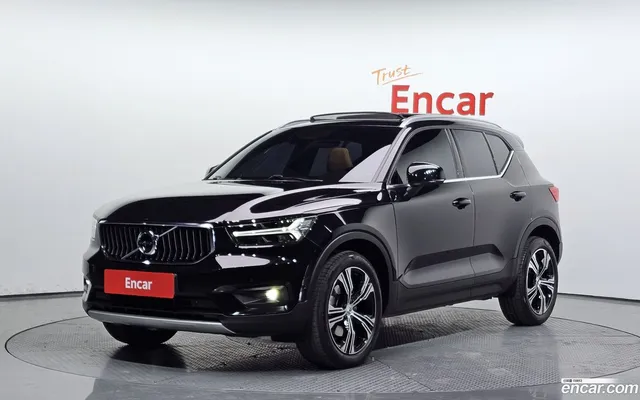 Volvo XC40 B4 — миниатюра 1