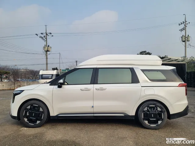 Kia Carnival HEV 9 () — миниатюра 1