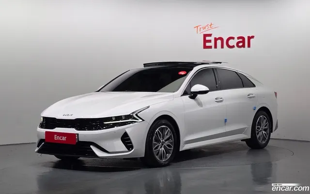 Kia K5 Hybrid — миниатюра 1