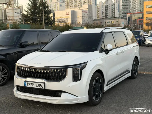 Kia Carnival HEV 9 — миниатюра 1