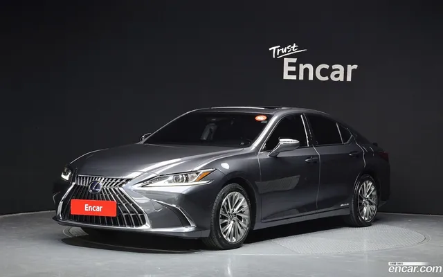 Lexus ES 300h — миниатюра 1