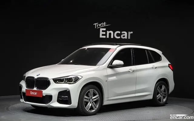 BMW X1 (F48) xDrive 20i M — миниатюра 1