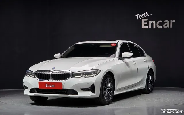 BMW 3 Series (G20) 320i — миниатюра 1