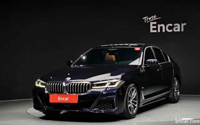 BMW 5 Series (G30) 520i M — миниатюра 1