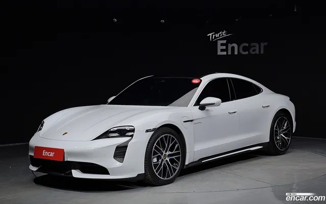 Porsche Taycan — миниатюра 1