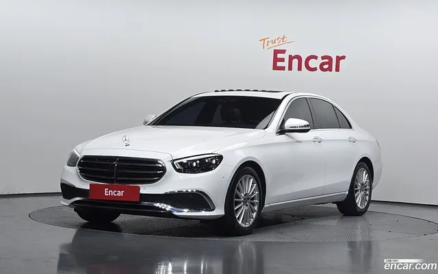 Mercedes-Benz E-Class (W213) E250 — миниатюра 1