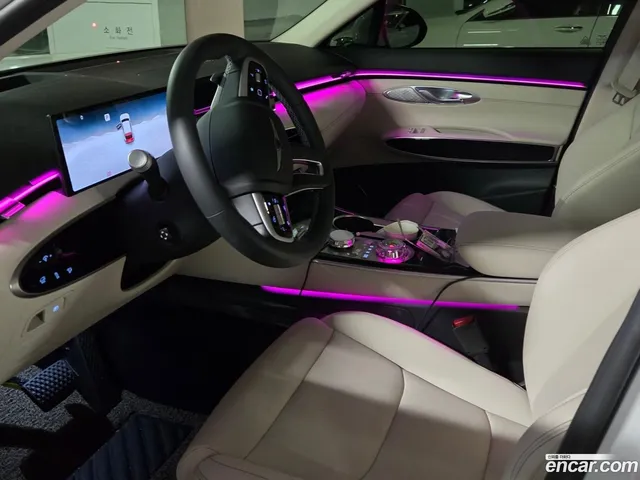 Genesis GV70 2.5T 2WD — миниатюра 1