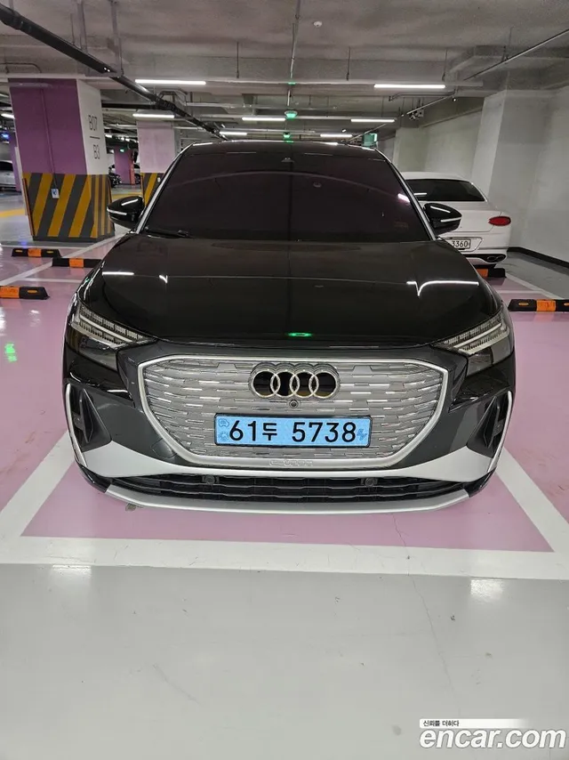 Audi Q4 e-tron (F4) 40 — миниатюра 1