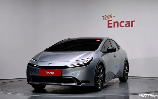 Toyota 5 2.0 XLE — миниатюра 1