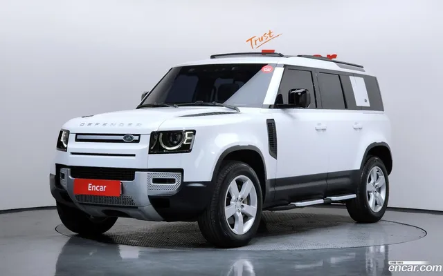 Land Rover (L663) 110 D300 HSE — миниатюра 1