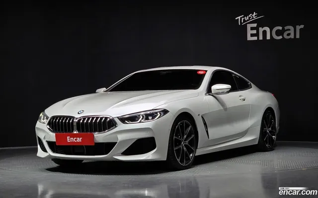BMW 8 (G15) 840i xDrive M — миниатюра 1