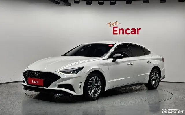 Hyundai Sonata (DN8) 1.6 — миниатюра 1