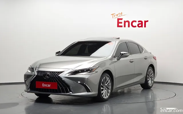 Lexus ES 300h — миниатюра 1