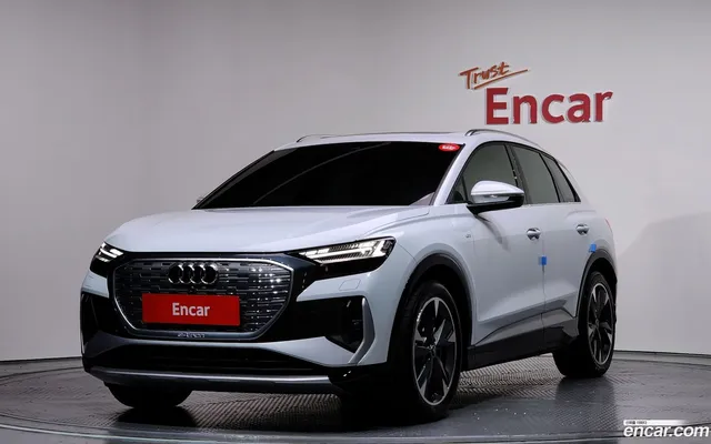 Audi Q4 e-tron (F4) 40 — миниатюра 1