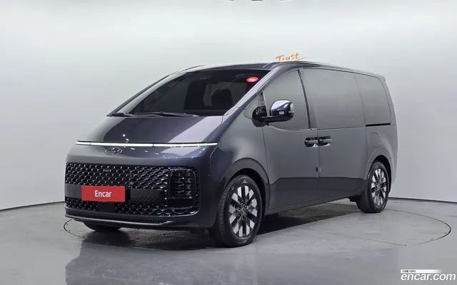 Hyundai Staria 4WD 7 — миниатюра 1