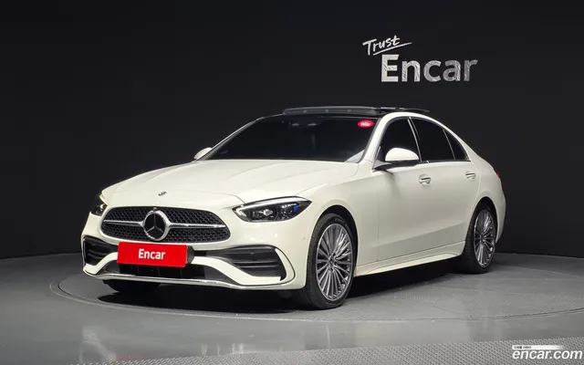 Mercedes-Benz C-Class (W206) C300 AMG Line — миниатюра 1