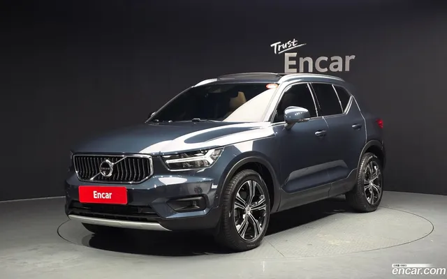 Volvo XC40 B4 — миниатюра 1