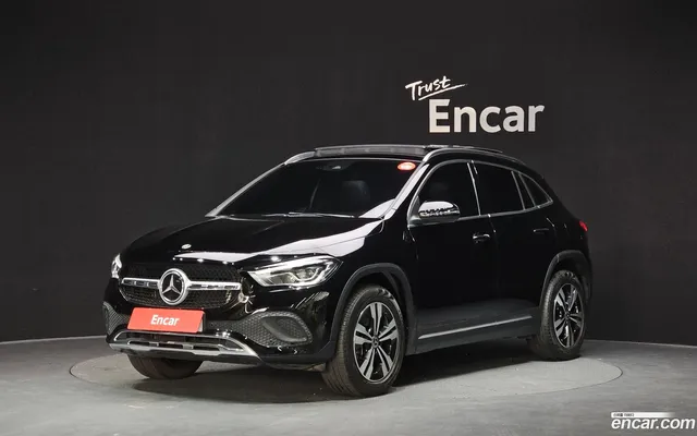 Mercedes-Benz GLA-Class (H247) GLA220 — миниатюра 1