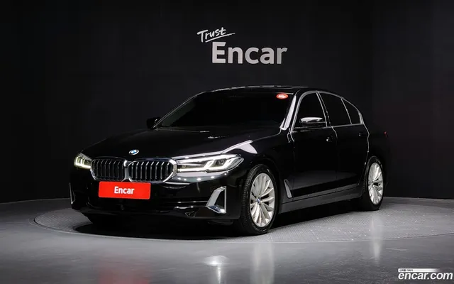 BMW 5 Series (G30) 523d xDrive — миниатюра 1