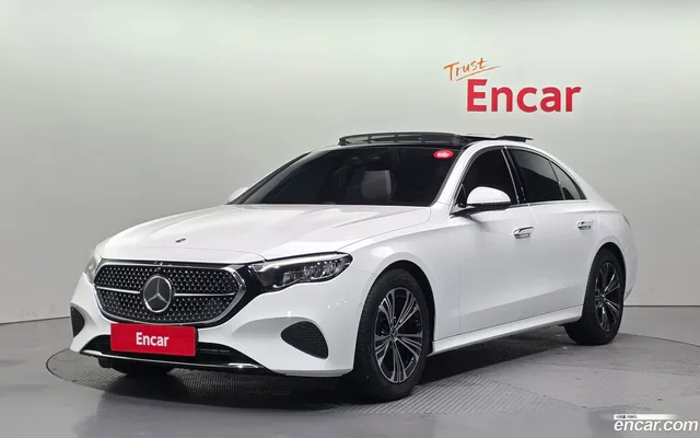 Mercedes-Benz E-Class (W214) E200 — миниатюра 1