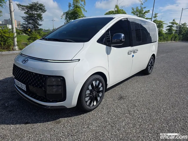 Hyundai Staria 4WD 7 — миниатюра 1