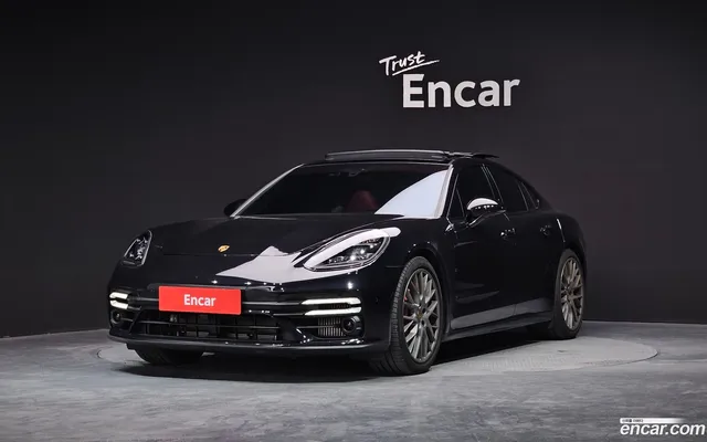 Porsche Panamera (971) 4.0 GTS — миниатюра 1