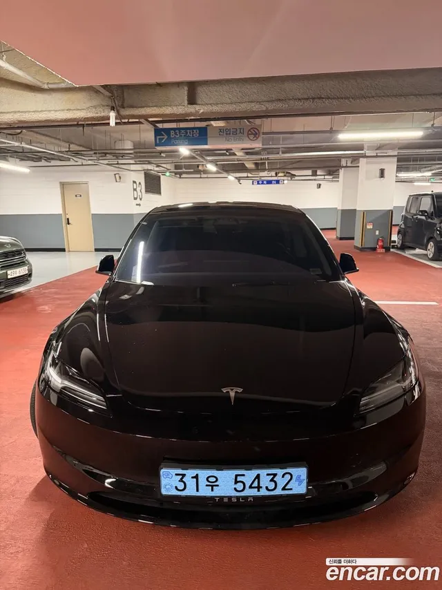 Tesla Model 3 RWD — миниатюра 1