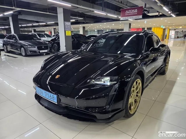 Porsche Taycan 4 — миниатюра 1