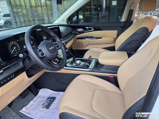 Kia Carnival 7 — миниатюра 1