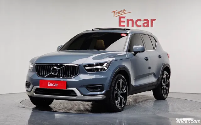 Volvo XC40 B4 — миниатюра 1