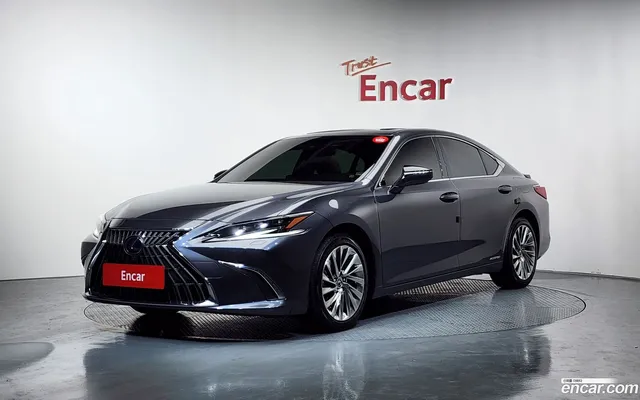 Lexus ES 300h — миниатюра 1