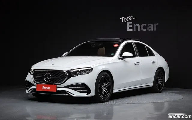 Mercedes-Benz E-Class (W214) E200 AMG Line — миниатюра 1