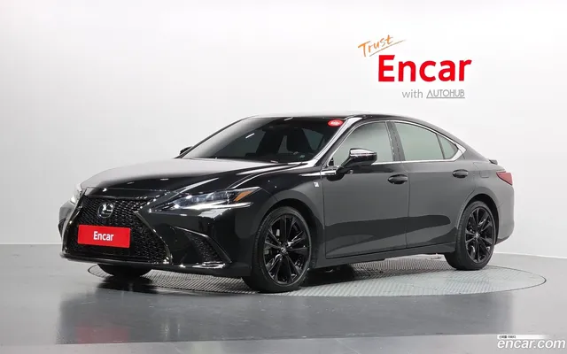 Lexus ES 300h F-Sport — миниатюра 1