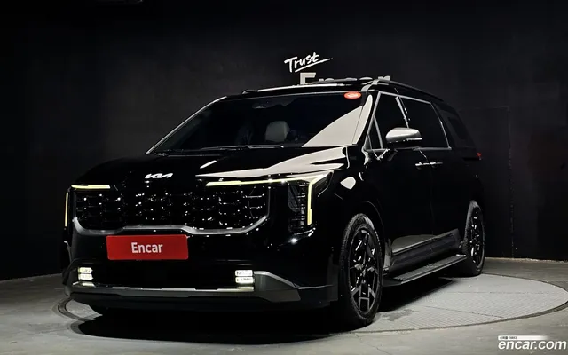 Kia Carnival HEV 9 — миниатюра 1