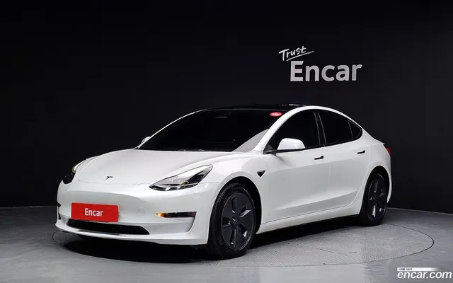 Tesla Model 3 RWD — миниатюра 1