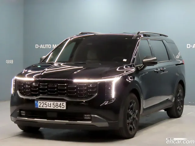 Kia Carnival HEV 7 X Line — миниатюра 1