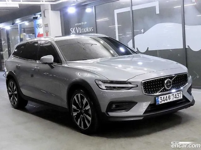 Volvo V60 2 B5 AWD — миниатюра 1