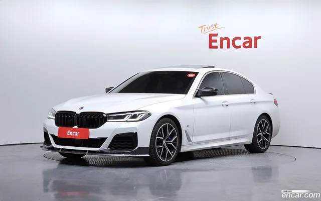 BMW 5 Series (G30) 530i M — миниатюра 1
